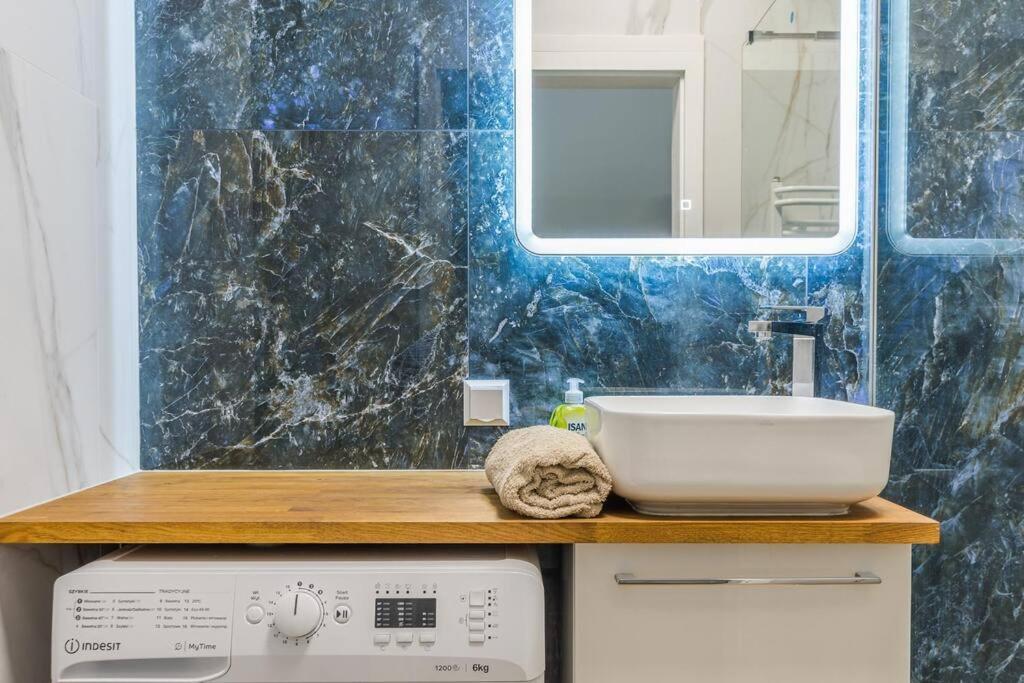 Golden Apartments Walowa 25 M21 格但斯克 外观 照片